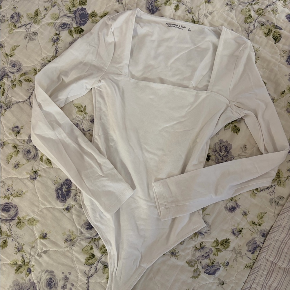 ABERCROMBIE white bodysuit